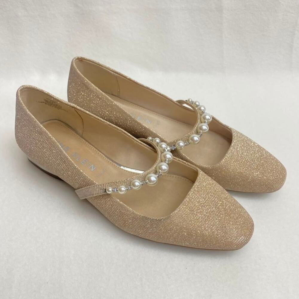 Anne Klein Women's Carina Beige Pearl Strap Slip On Mary Jane Sz 7.5